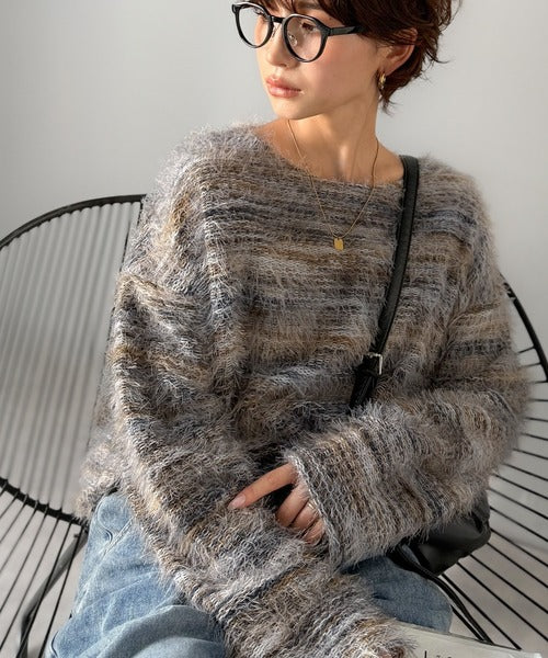 ふんわり染まる色彩の魔法。グラデーションシャギーニット（長袖