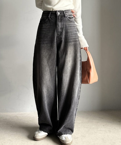 こなれ感抜群の1本。ゆったりシルエットカーブデニムエッグ