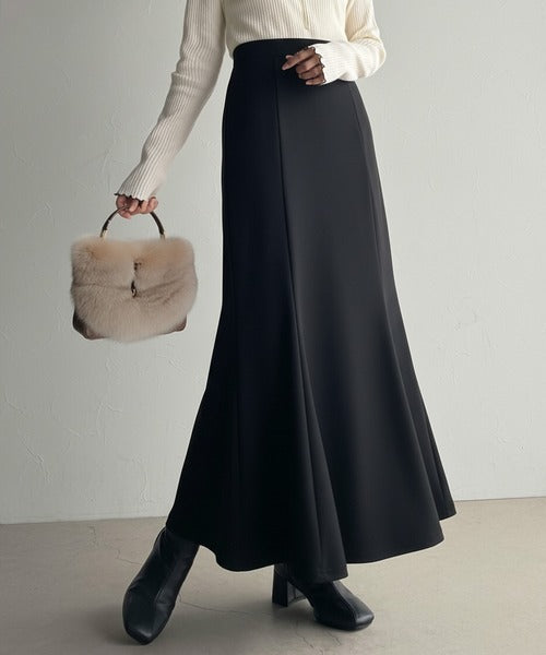 歩くたび、揺れ踊る。カットツイルマーメイドスカート ce1015008