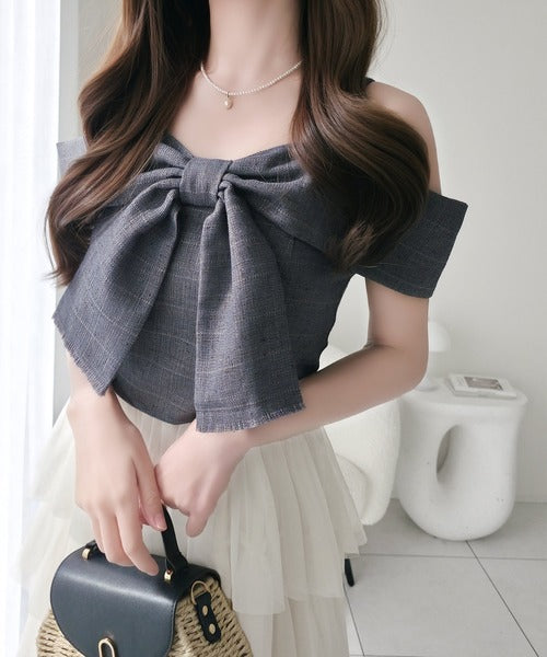 mily bilet】一枚に大人可愛いを凝縮。リボンデザイントップス