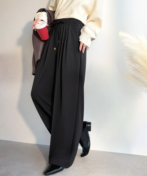 ルックスも機能性も優秀♪ギャザーワイドストレートイージーパンツ
