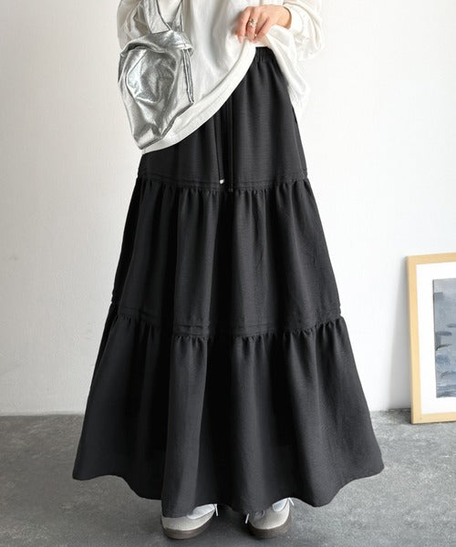 ラクして華やぐ主役級。ガーデンコア3段ティアードスカート（ロング丈