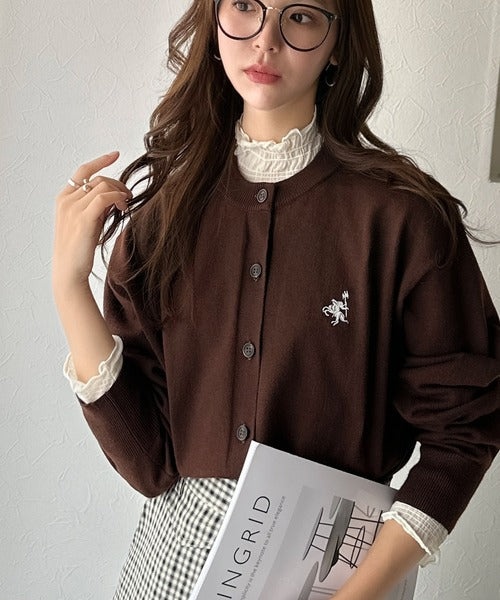 JaVa ジャバコラボ》着まわし自在のベーシックデザイン。配色刺繍