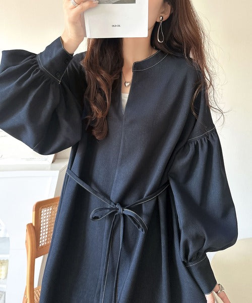 ぽわんとあざとく。ウエストリボン使い配色ステッチキーネック