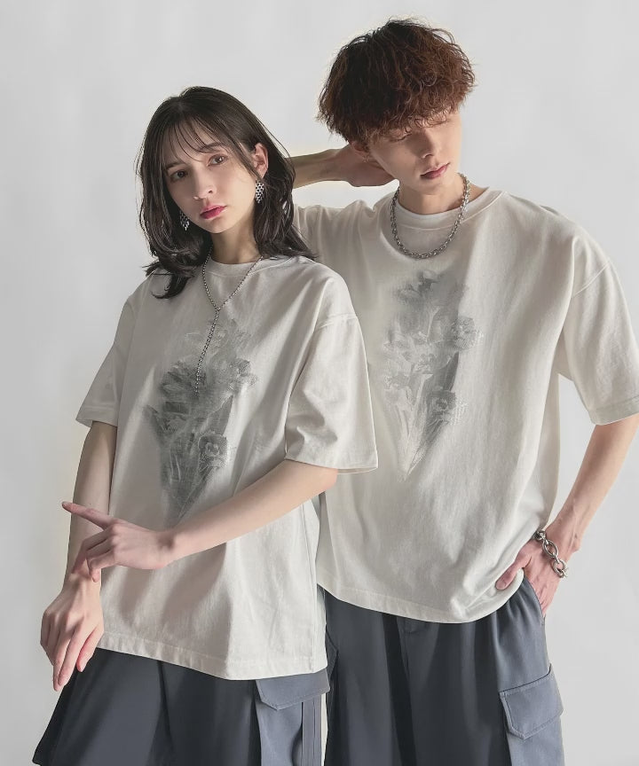 自分を開花させる。」フラワー柄プリントベーシックフィットTシャツ