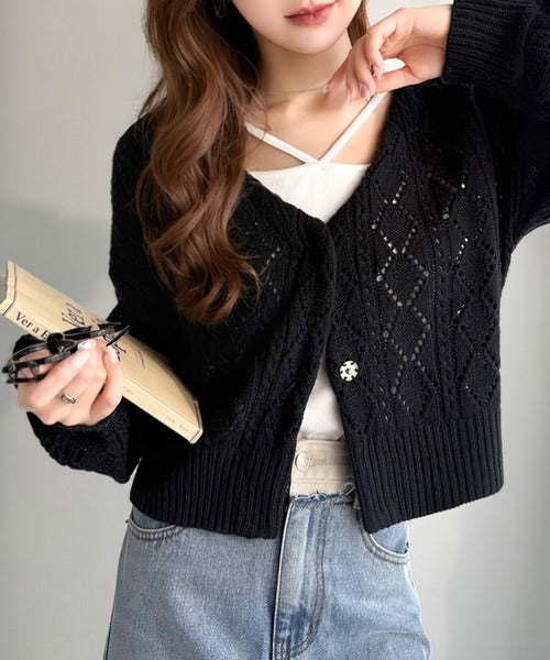 着るたび、雰囲気美人。前後2way格子柄透かし編みショート丈ニット