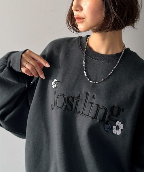 ※専用　新品未使用　フラワー刺繍ロゴスウェット　ロージーモンスター シンプルなのに一際映える。フラワー刺繍裏起毛スウェット ce1260457