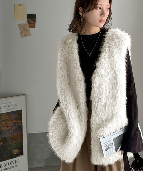 高級感をレイヤード。ふわふわミックスシャギーファーベスト ce1010457