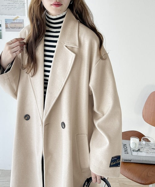 さっと、羽織るだけで高級感。フェイクウールダブルテーラード