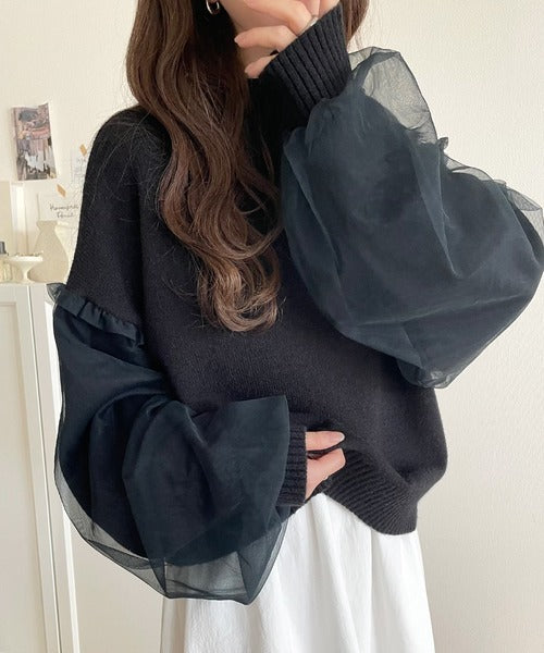 ふわっと広がる洗練カジュアルの新定番。袖チュールニットセーター