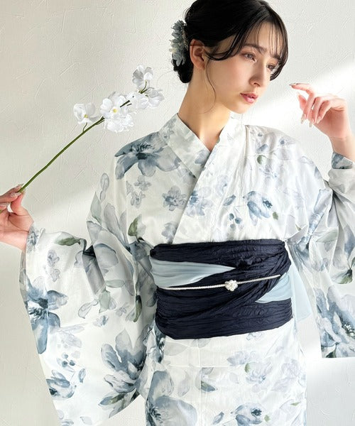 浴衣2点セット。花柄モチーフ浴衣（浴衣・兵児帯） ce1240057