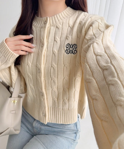 23区 アイボリー ケーブル編み カーディガン ニジュウサンクオオキ