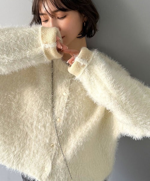 ふんわりとした優しい風合いが魅力的。前後2wayWフェイスフェザー