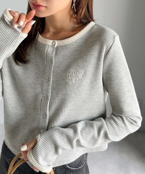 mily bilet】洗練された大人のカジュアルスタイルに。配色指穴スナップ