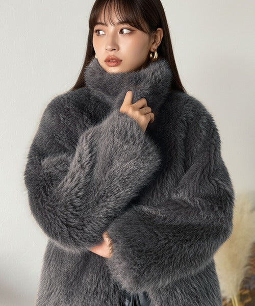 mily bilet】ゴージャスなファーが魅力的。フェイクレザー切り替え