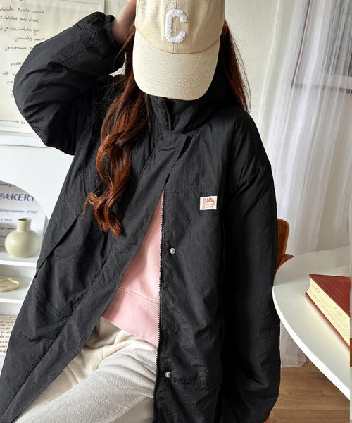 JaVa ジャバコラボ》大人スポーティ。シャカシャカ素材スタンドネック