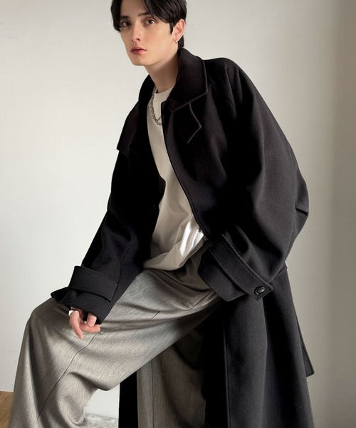 魅せ方、自由自在。襟2way比翼仕立てニットメルトンスタンドステン