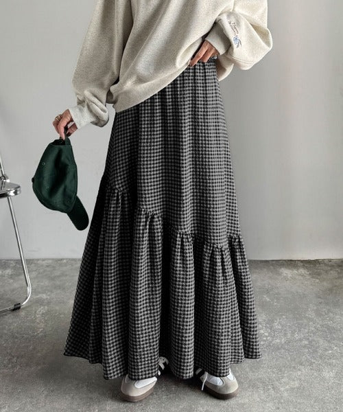 レトロなムードが大人可愛い。シアーサッカーアシンメトリーティアード