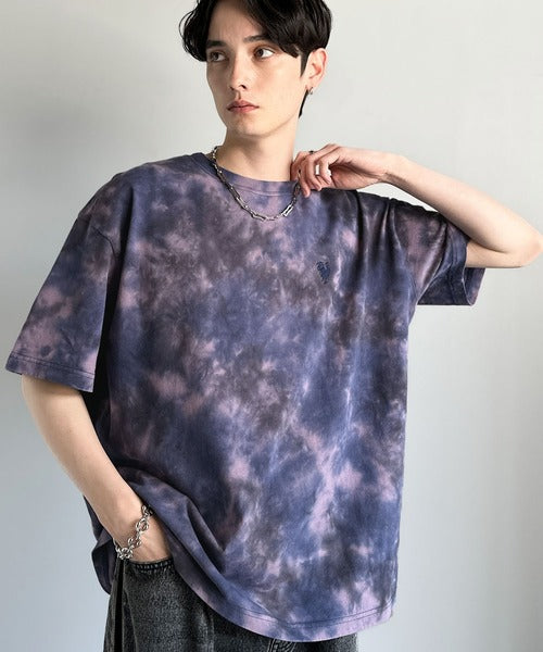 視線を独り占め。」タイダイ染め刺繍入りオーバーサイズTシャツ／Tie