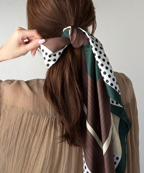 上品カワイイ♪90cm×90cmパネル柄シルクライク大判スカーフ ce1240056