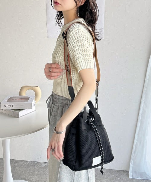 Javaジャバコラボ》スタイリッシュで機能的。メッシュ素材ジャガード