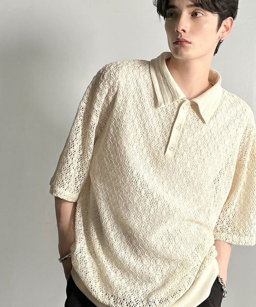 透け感、モードの余韻。」衿ダブルライン使いレース柄ニットポロシャツ