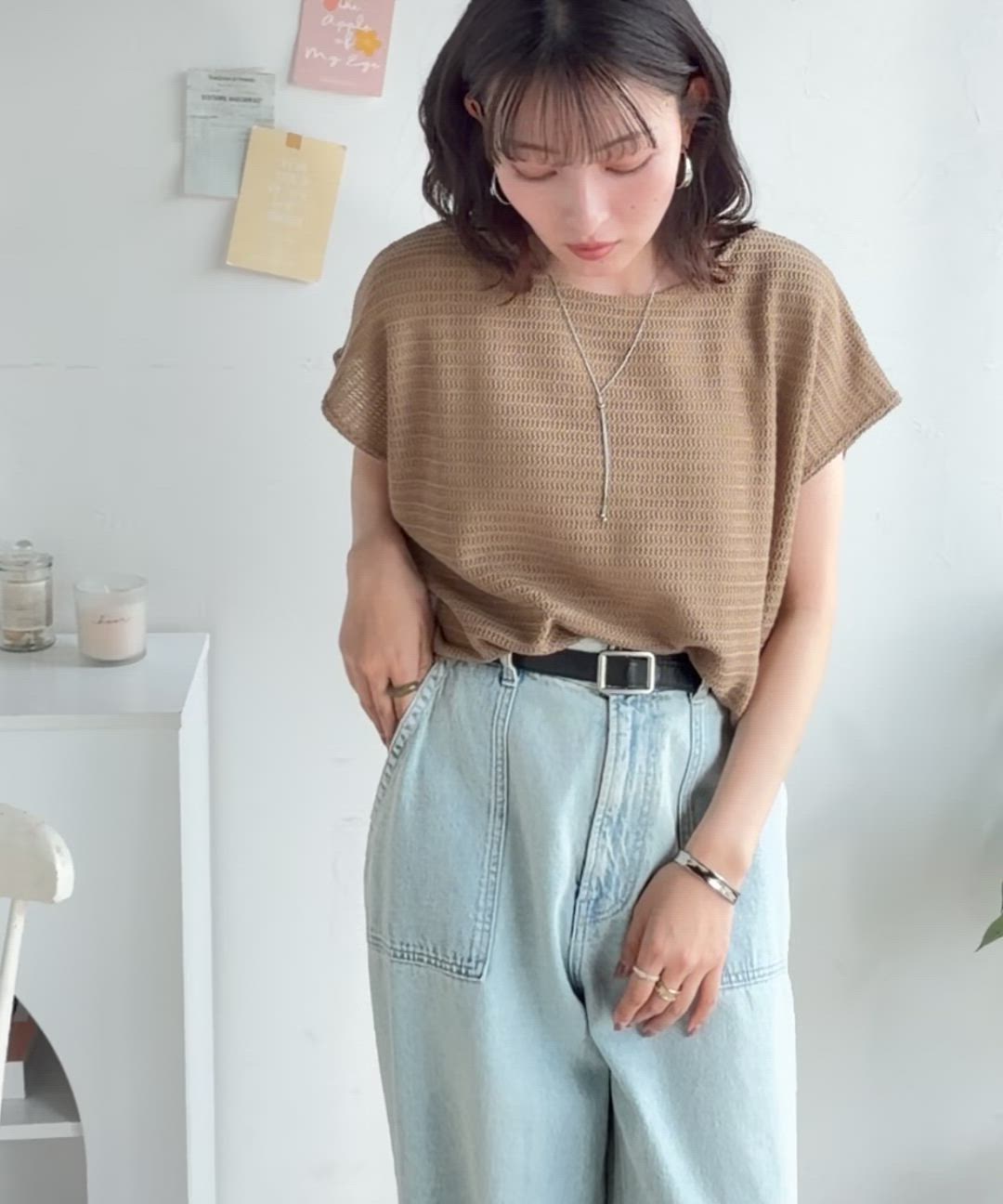 上品な透け感で華やかに決まる。レーシージャガード フレンチスリーブ