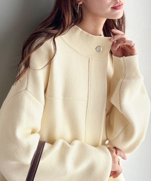 シンプルで洗練されたデザインが魅力！サイドドロスト比翼ニット