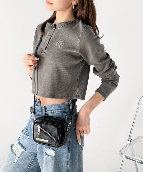 エナメルレザーショルダーバッグ mily bilet】お洒落なサイズ感♪エナメルフェイクレザーデザイン