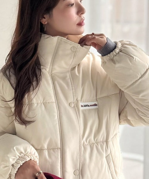 JaVaジャバコラボ》トレンド感も暖かさも叶える。ショート丈スタンド