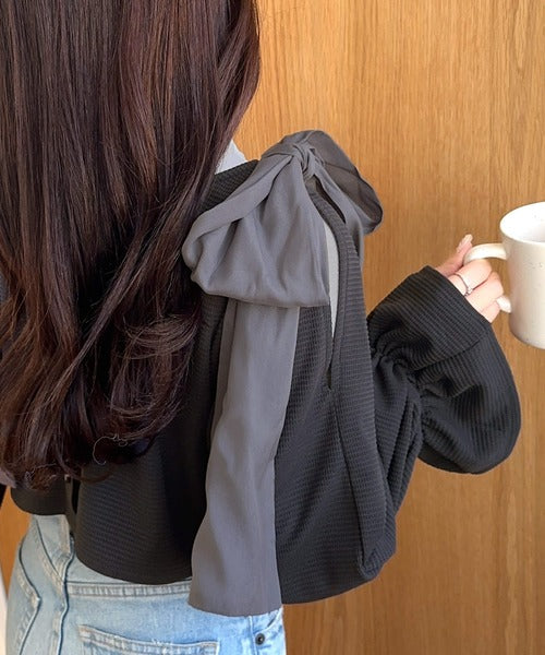 mily bilet】大人レディスタイルに華やかさをプラス。肩スリットリボン