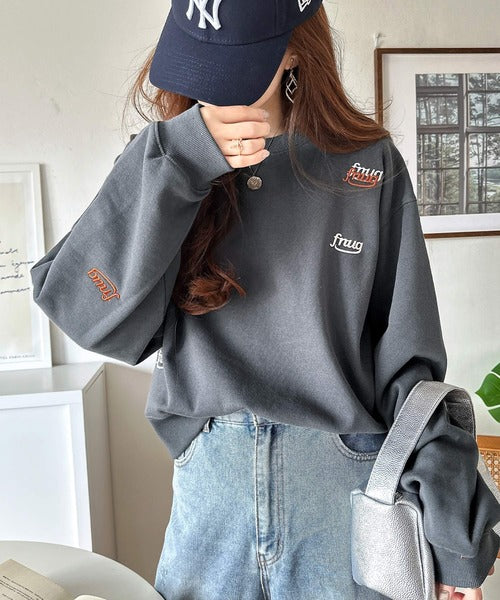 Javaジャバコラボ》着るだけで今っぽさ叶う。ランダム刺繍クロップド丈