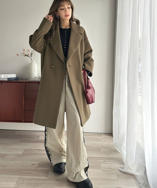 羽織るだけで上品見え！ウールライク素材ダブルテーラードチェスター