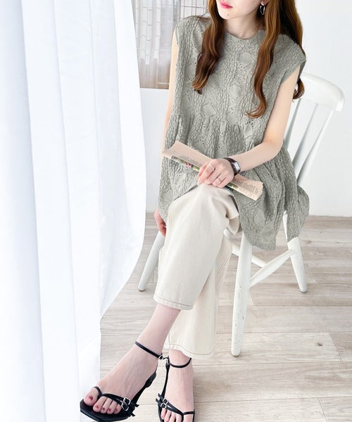 総レースで女性らしさ抜群。立体ティアードブラウス ce1110069