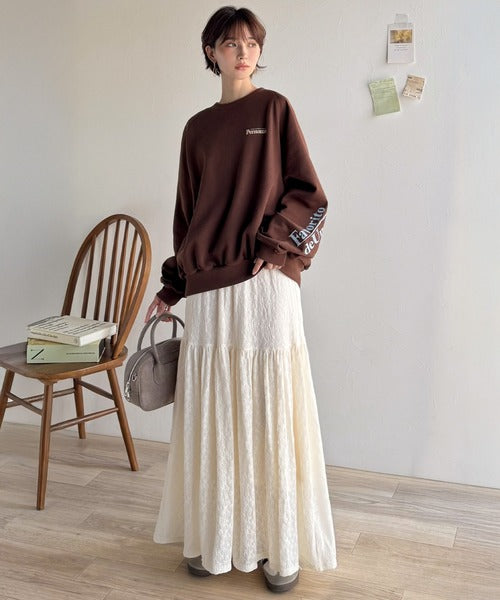 揺れるたびに美しく。上品レディな大人フェミニン。ストレッチレース裾