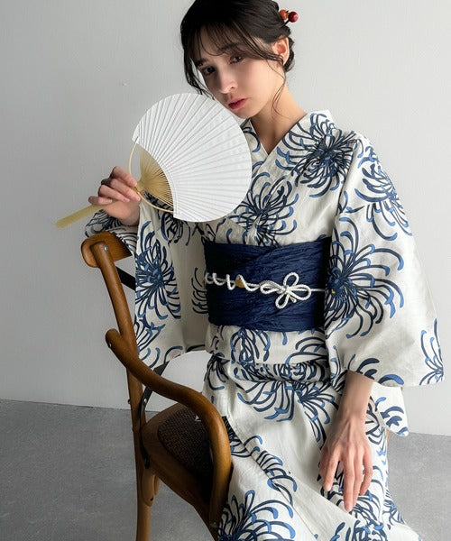 浴衣2点セット。クラシカルモダンな滝流れ浴衣（滝流れ浴衣・帯