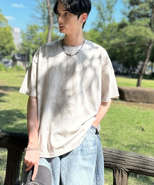 視線を独り占め。」タイダイ染め刺繍入りオーバーサイズTシャツ／Tie