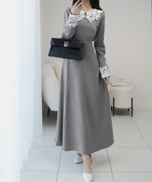 mily bilet】華やかさと上品さを纏う。パール使いレースカラーニット