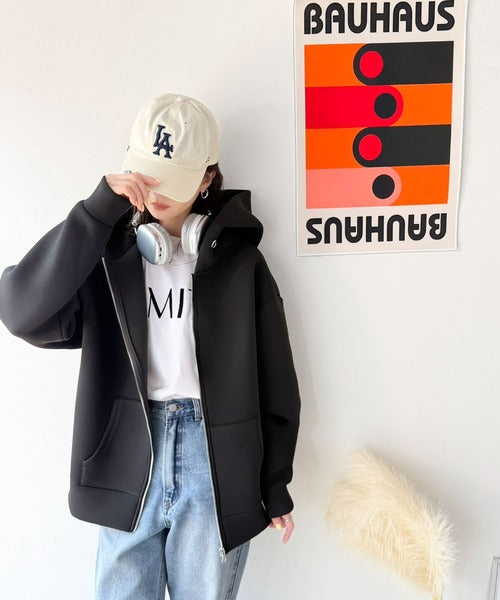 マシュマロ触感！ロングシーズン使えるダンボールbigシルエットジップ