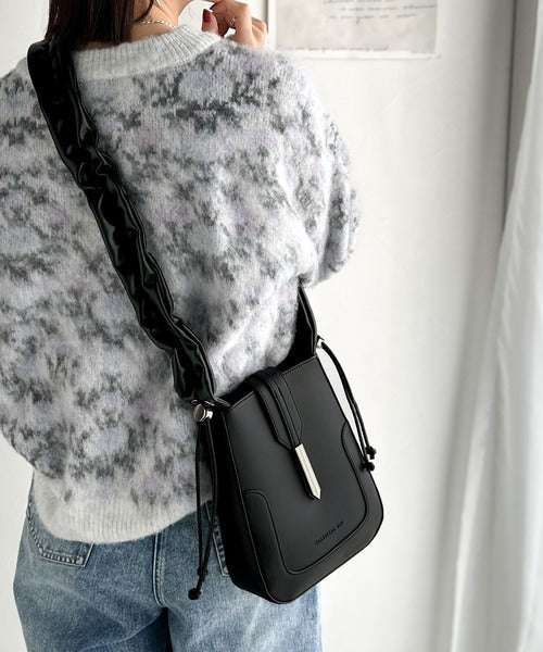 ドロースハンドルフェイクレザーフラップハンドル2Wayショルダー