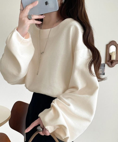 さらり滑らか。綿100％タック入りバルーンスリーブプルオーバー(長袖