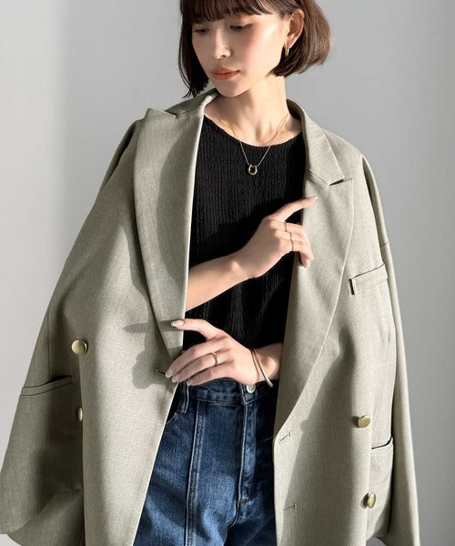 気軽に羽織れる大人のブレザー。サイドスリットオーバーサイズ ダブル