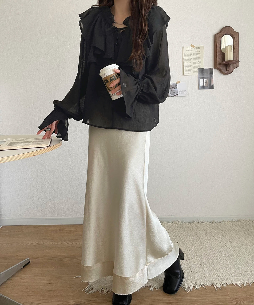mily bilet】ふんわりシルエットが魅せる、上品フェミニンスタイル 
