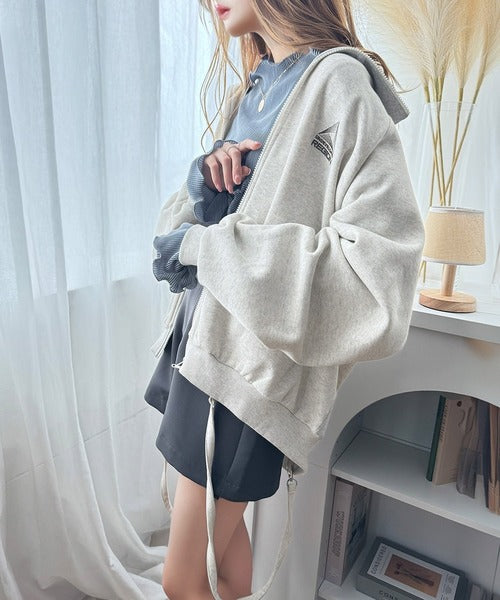 Javaジャバコラボ》こなれたリラックススタイル。紐付き裏起毛ジップ