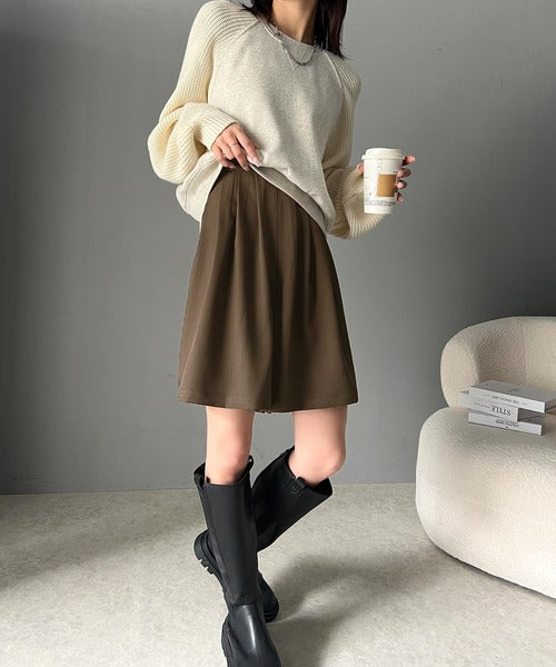 トレンドライクな美シルエット。ボリュームフロントタックキュロット