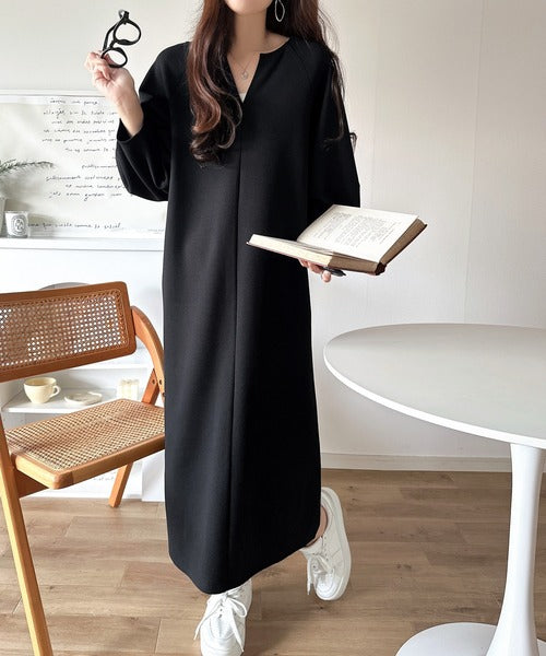 清楚にフェミニン、品よく抜け感。ランタンスリーブキーネック 清楚にフェミニン、品よく抜け感。ランタンスリーブキーネック