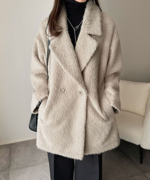 ふわり纏うだけで上品見え。2wayシャギーダブルビックカラージャケット