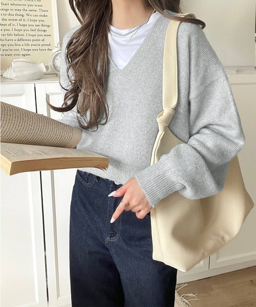 ふわっと軽やか◎メランジ調Vネックニットプルオーバー（長袖