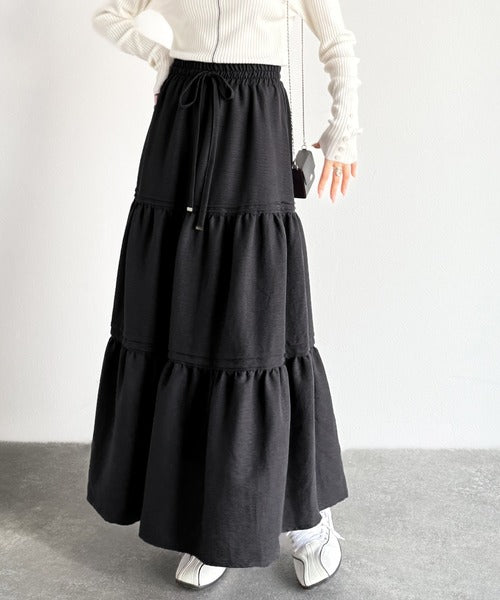 ラクして華やぐ主役級。ガーデンコア3段ティアードスカート（ロング丈