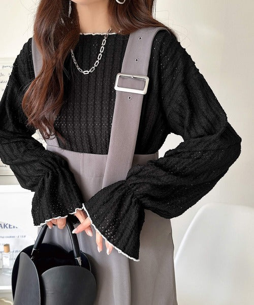 甘すぎない、透け感フェミニン。透かし編みキャンディスリーブ配色